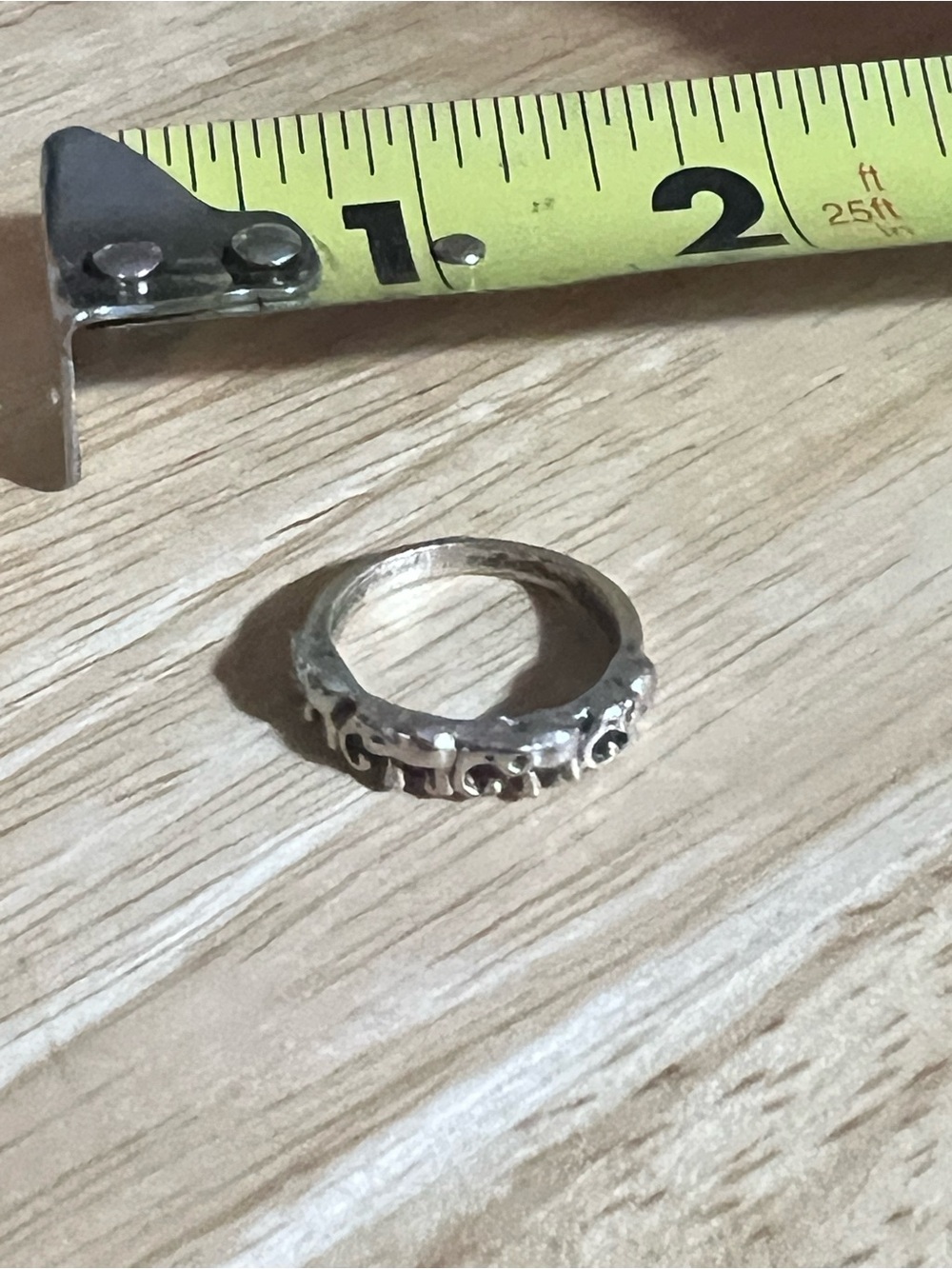 Silver tone elephant toe ring with decorative design size 6 1/2 vintage